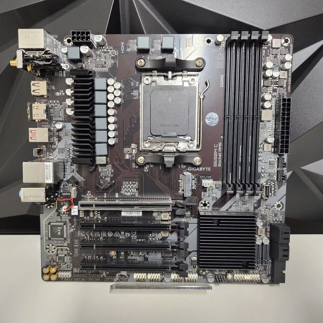 GIGABYTE B650M C