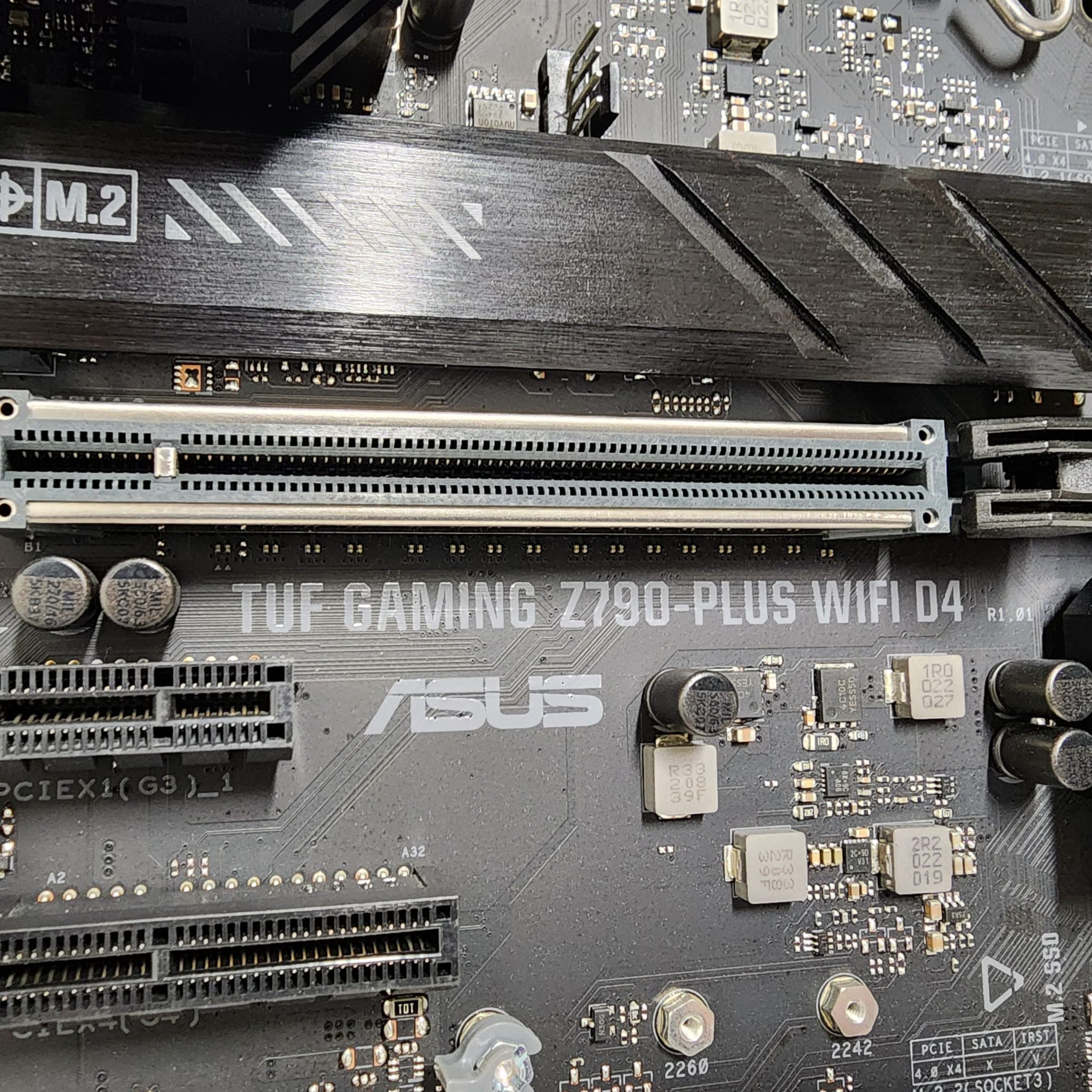 ASUS TUF GAMING Z790-PLUS WIFI D4