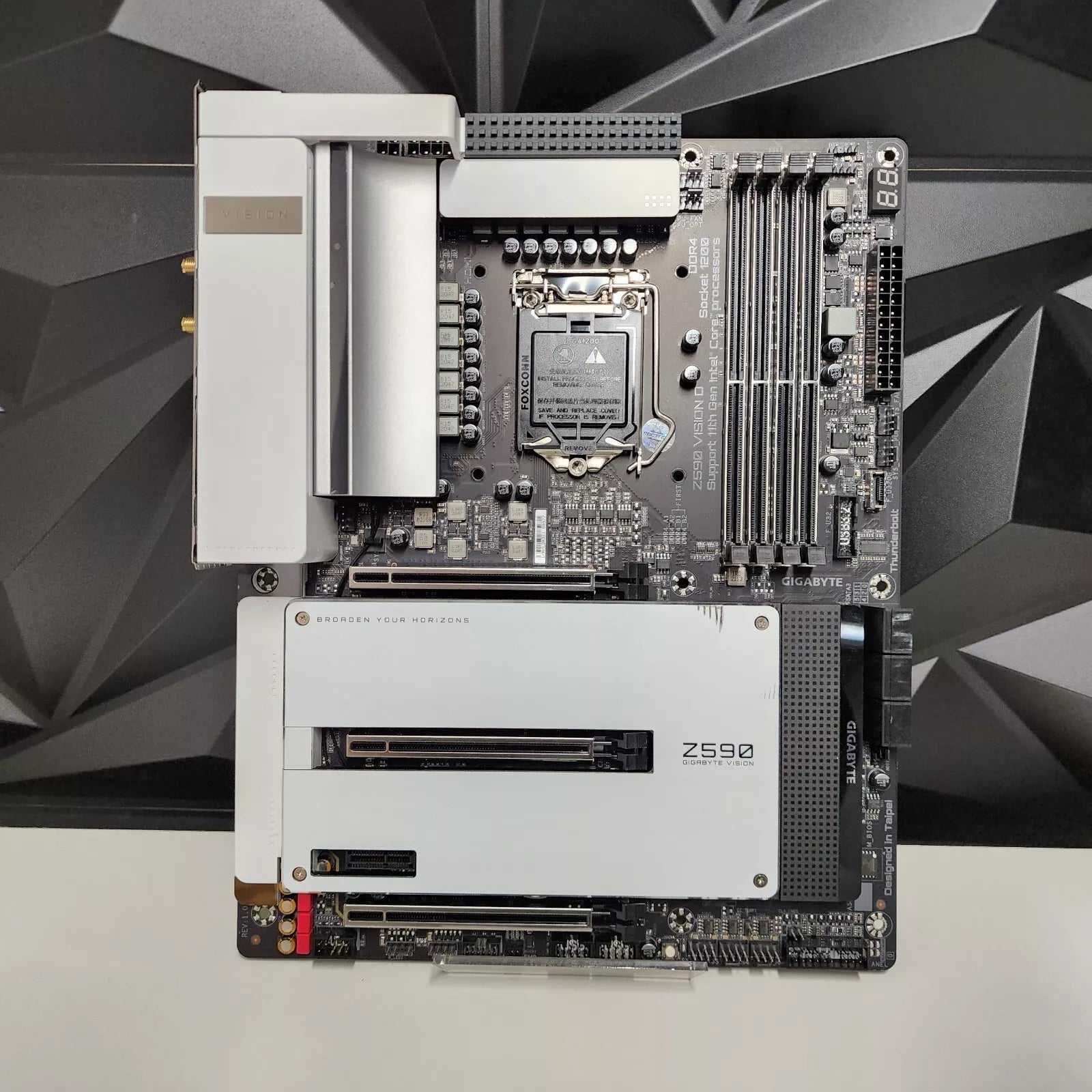 GIGABYTE Z590 VISION D