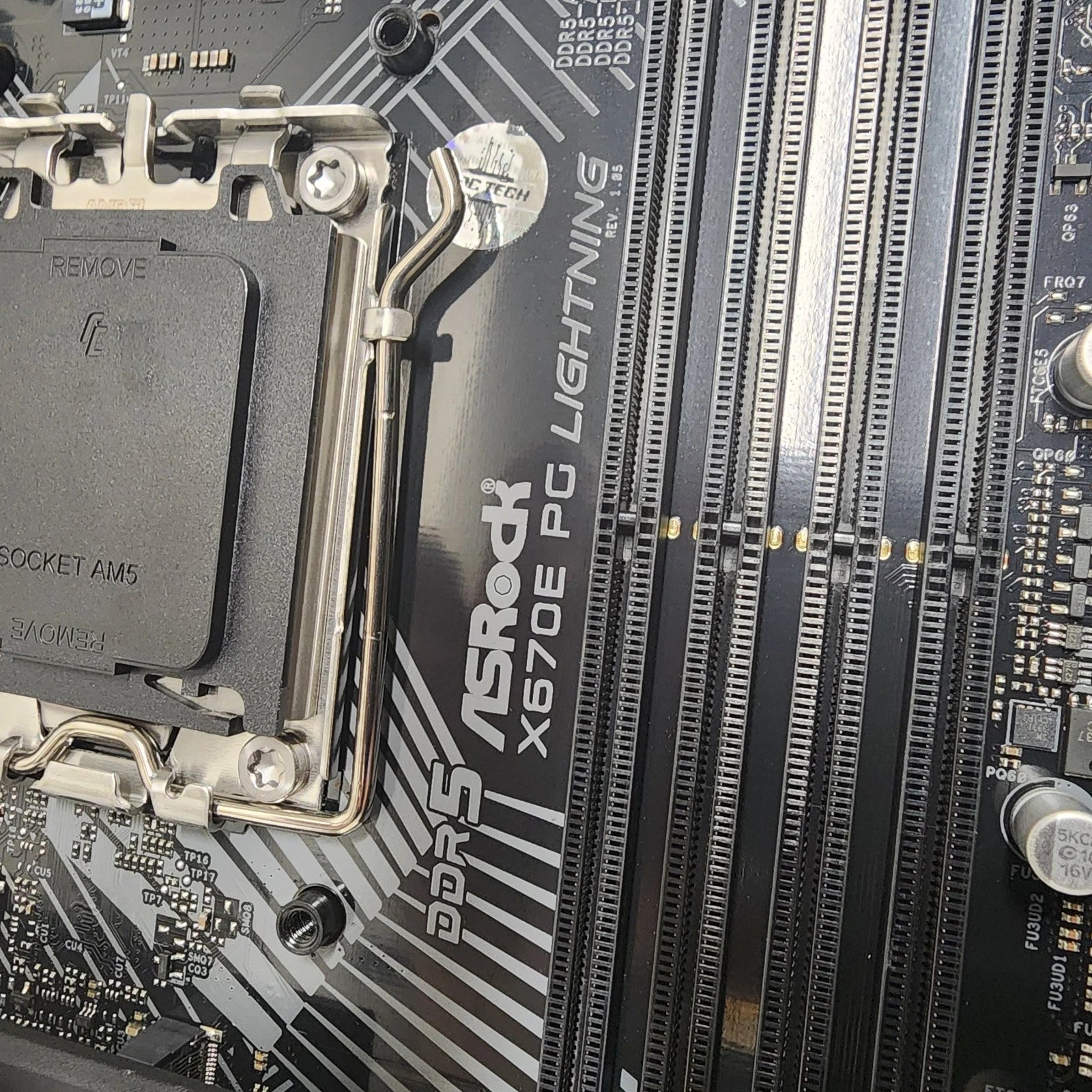 ASROCK X670E PG LIGHTNING