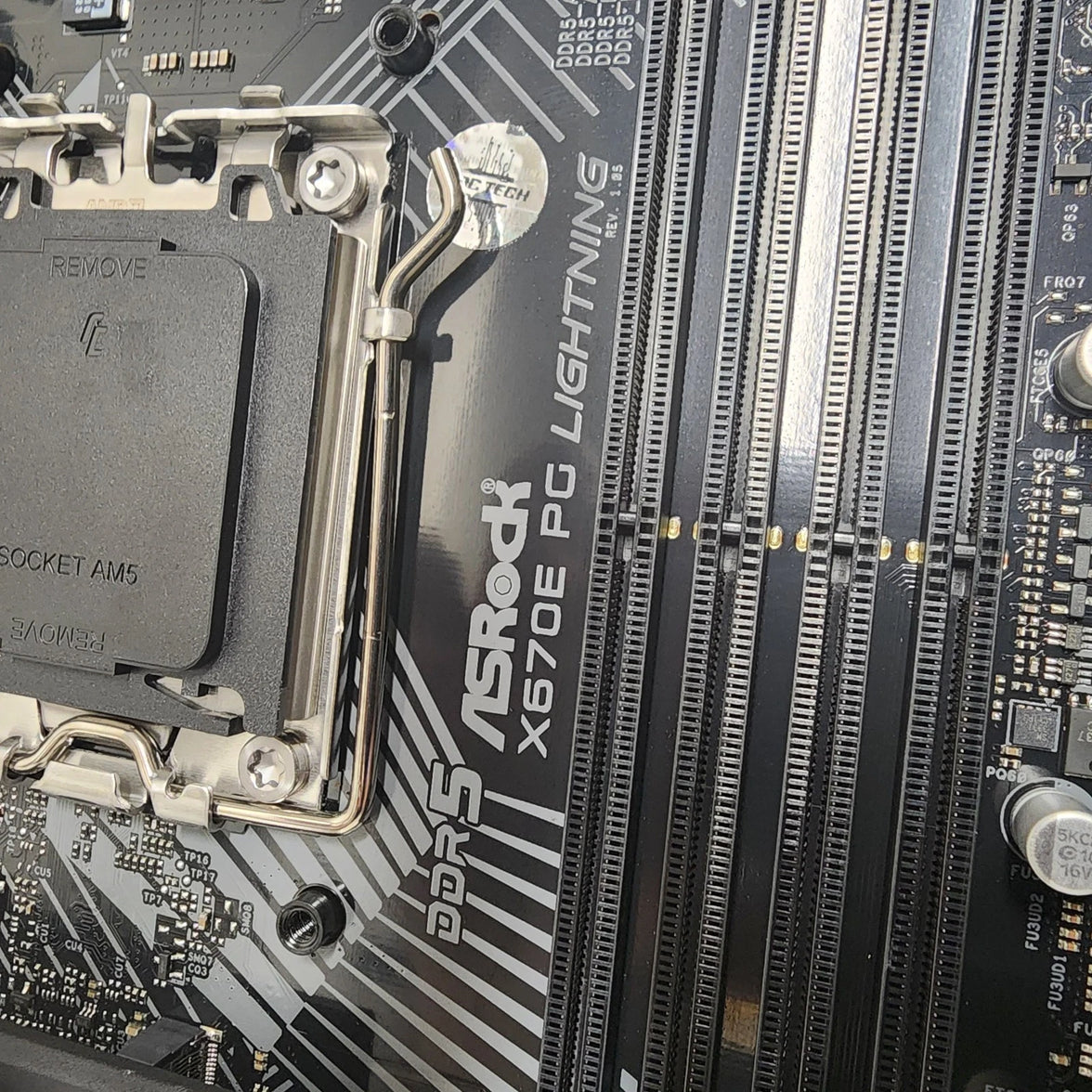 ASROCK X670E PG LIGHTNING