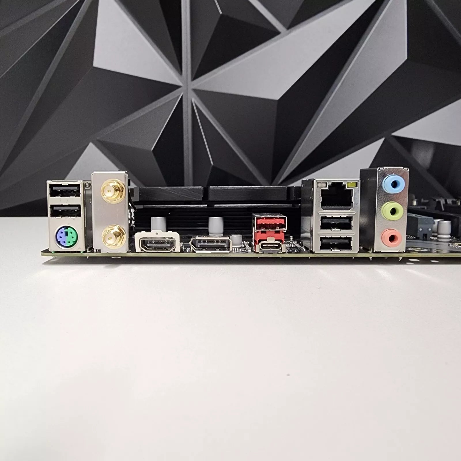 GIGABYTE B760 DS3H AC DDR4