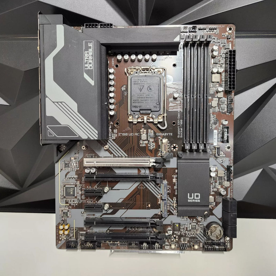 GIGABYTE Z790 UD AC